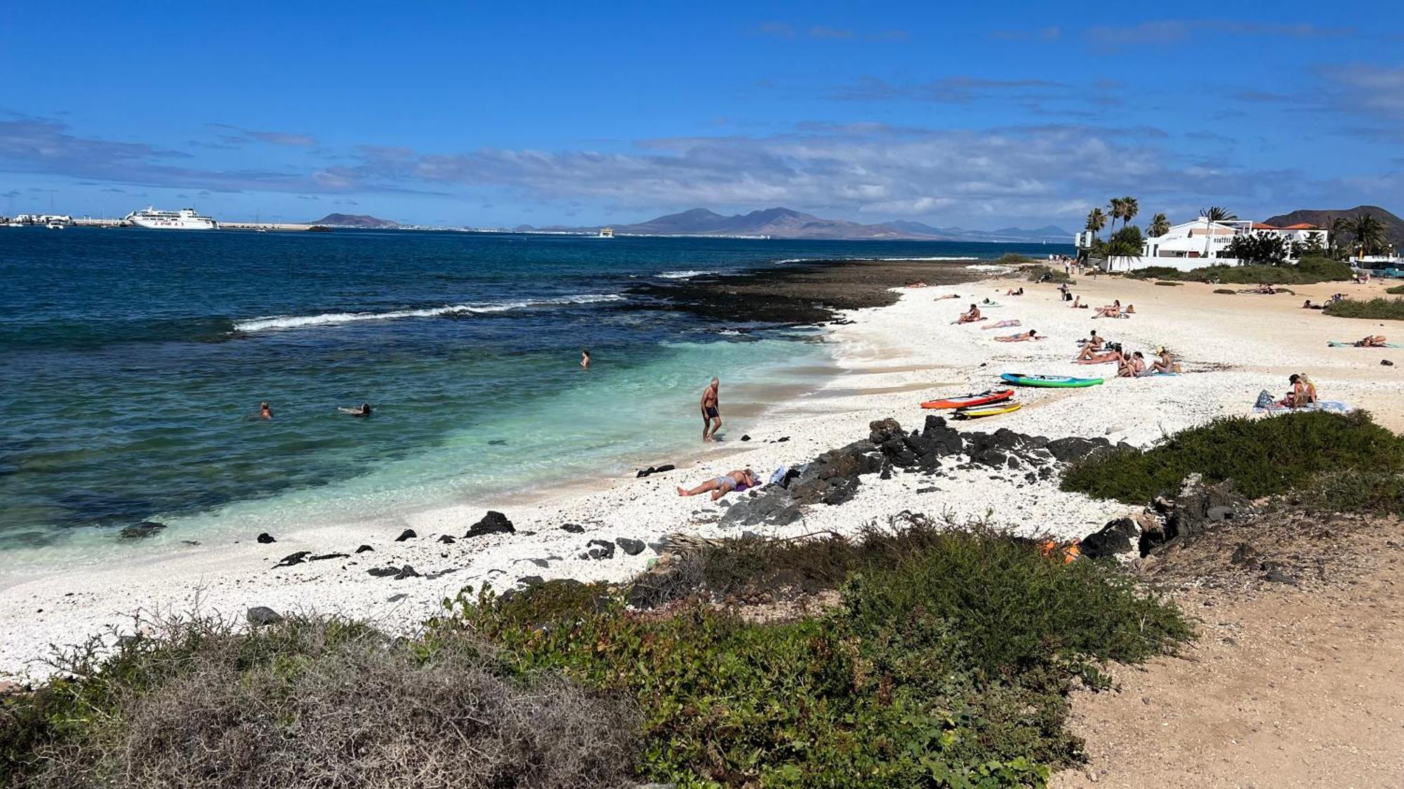 Kauri Nomad Surf & Kite House Hotel Corralejo Exterior photo